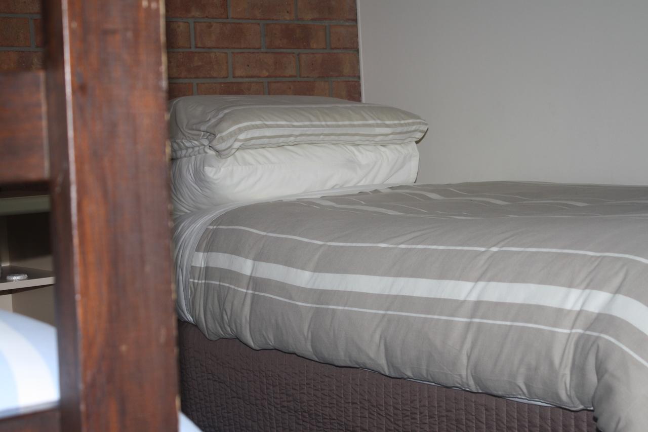 Omeo Motel Экстерьер фото